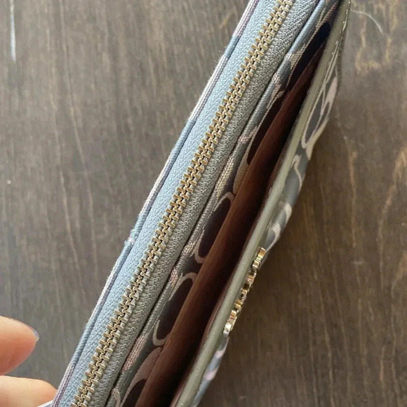 Coach  | Wristlet - Picture 8 of 8